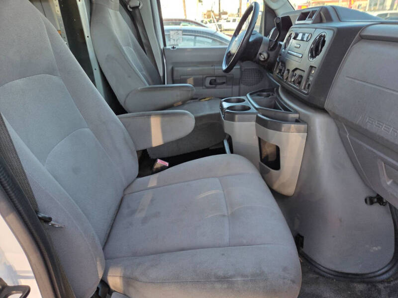 2014 Ford E-Series E-250