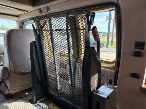 2000 Ford E-Series E-150