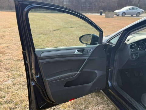 2018 Volkswagen Golf TSI SE