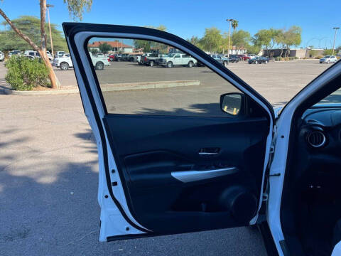 2020 Nissan Kicks SR