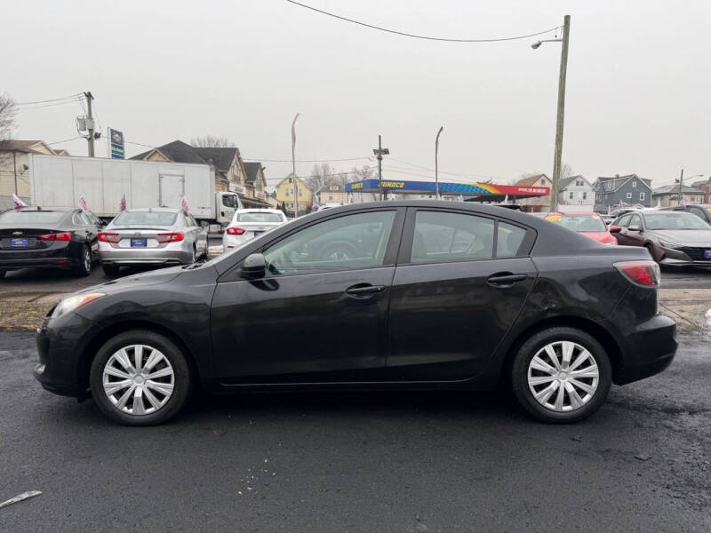 2013 Mazda MAZDA3 i SV
