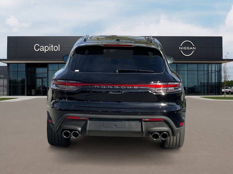 2023 Porsche Macan T