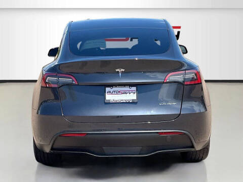 2025 Tesla Model Y Long Range