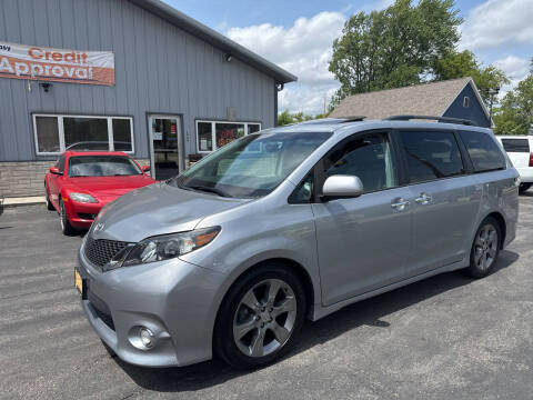 2014 Toyota Sienna SE 8-Passenger