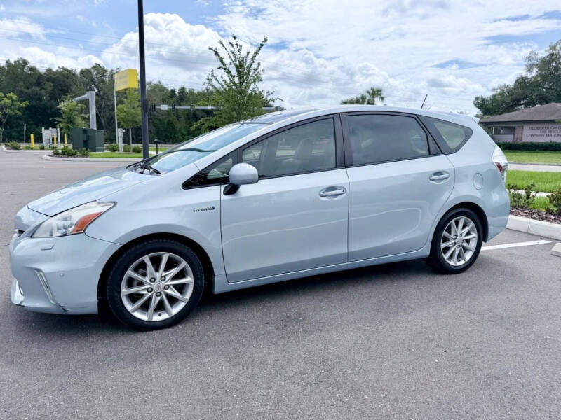 2012 Toyota Prius v Five