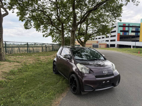 2014 Scion iQ