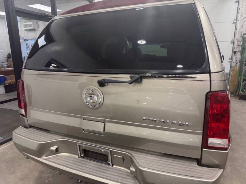 2003 Cadillac Escalade