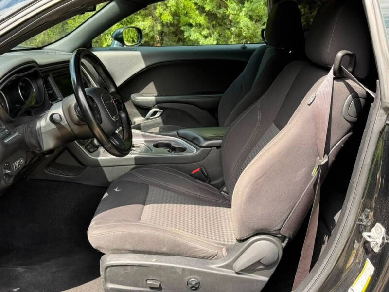 2019 Dodge Challenger SXT