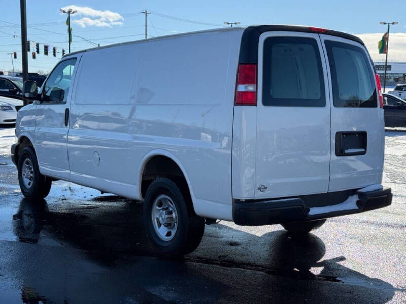 2021 Chevrolet Express 2500