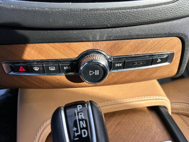 2019 Volvo XC90 T6 Inscription