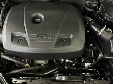 2017 Volvo XC60 T5 Dynamic