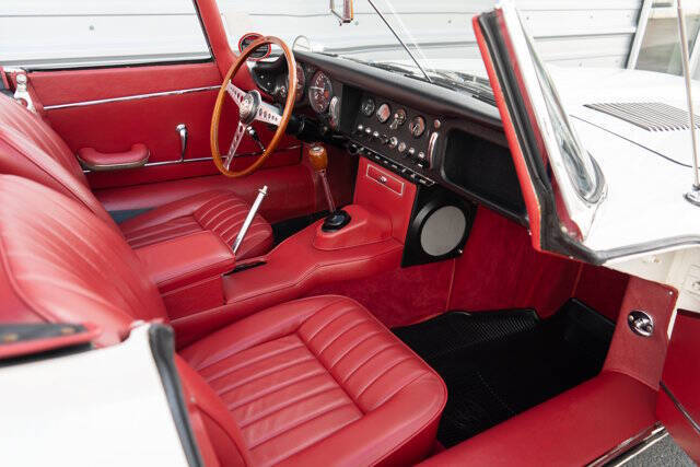 1966 Jaguar E-Type 23