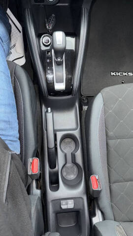 2020 Nissan Kicks SV