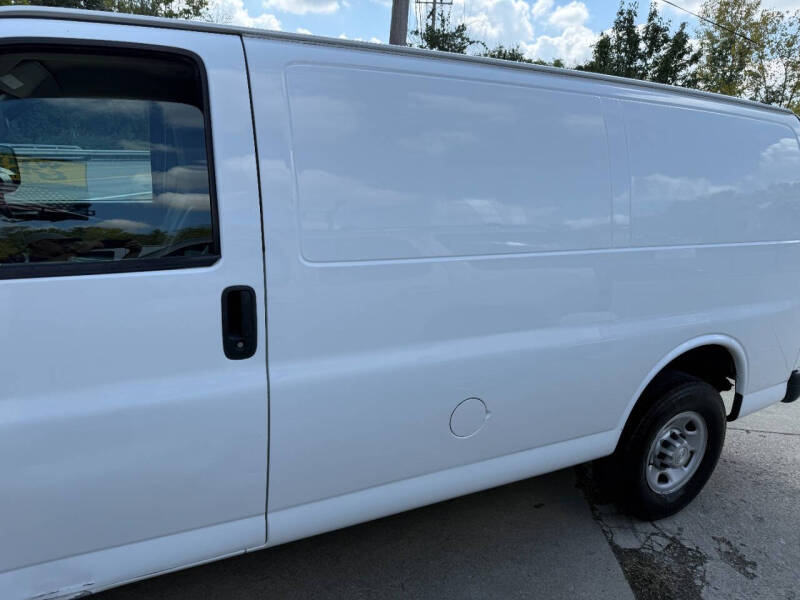 2017 Chevrolet Express 2500