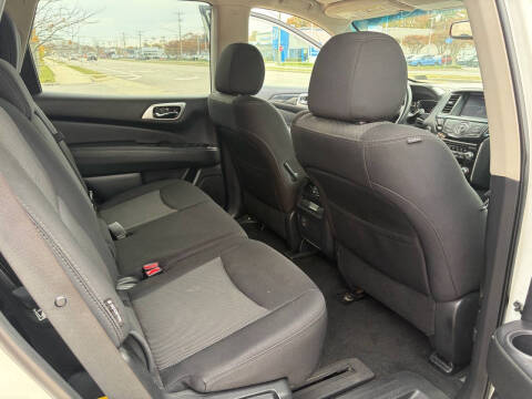 2018 Nissan Pathfinder SV