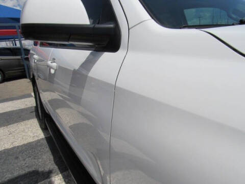 2013 Toyota Sequoia SR5