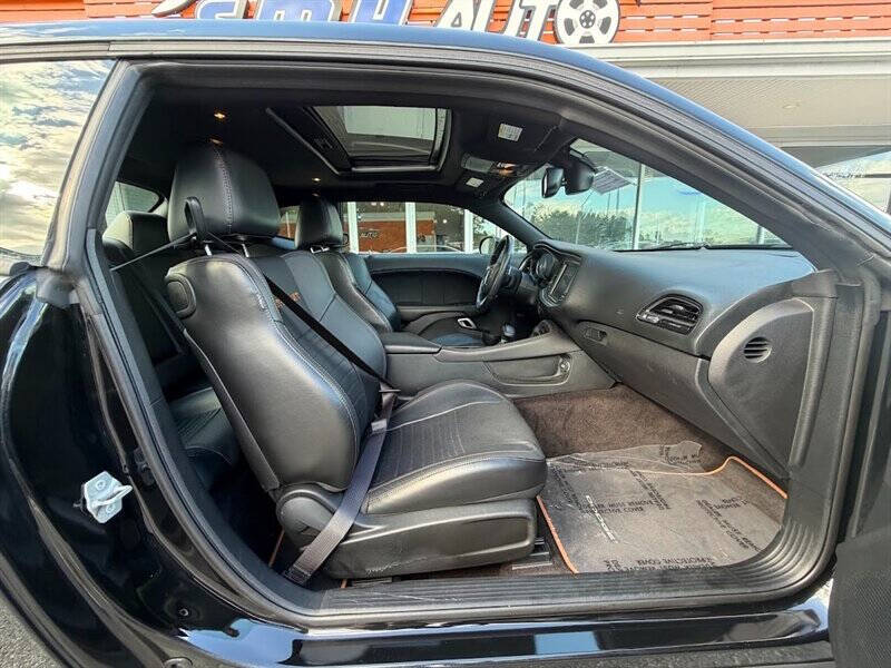 2016 Dodge Challenger R/T Plus Shaker