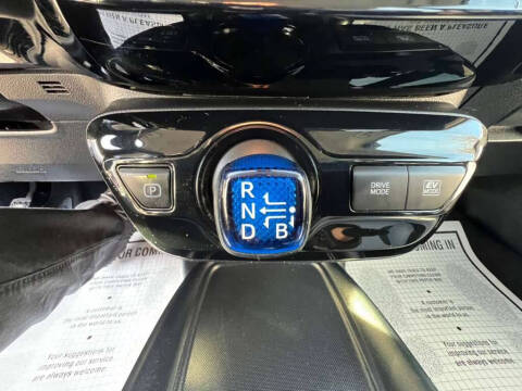 2022 Toyota Prius LE