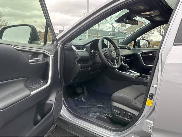 Used 2022 Toyota RAV4 SE with VIN JTM16RFV4ND050524 for sale in Madison, WI