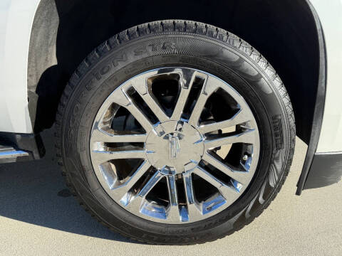 2017 Cadillac Escalade ESV Standard