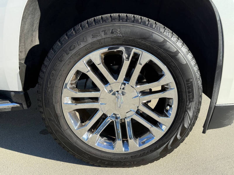 2017 Cadillac Escalade ESV Standard