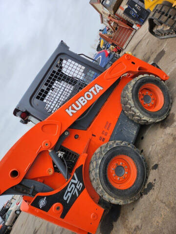 2016 Kubota SSV75