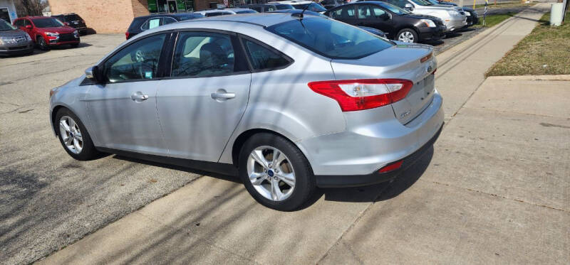 2014 Ford Focus SE photo 5