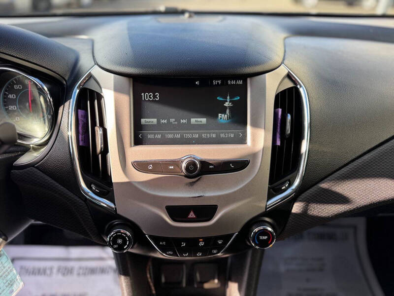 2018 Chevrolet Cruze LS Auto