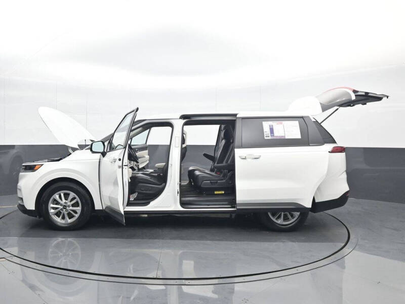 2024 Kia Carnival