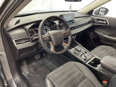 2024 Mitsubishi Outlander SE Black Edition