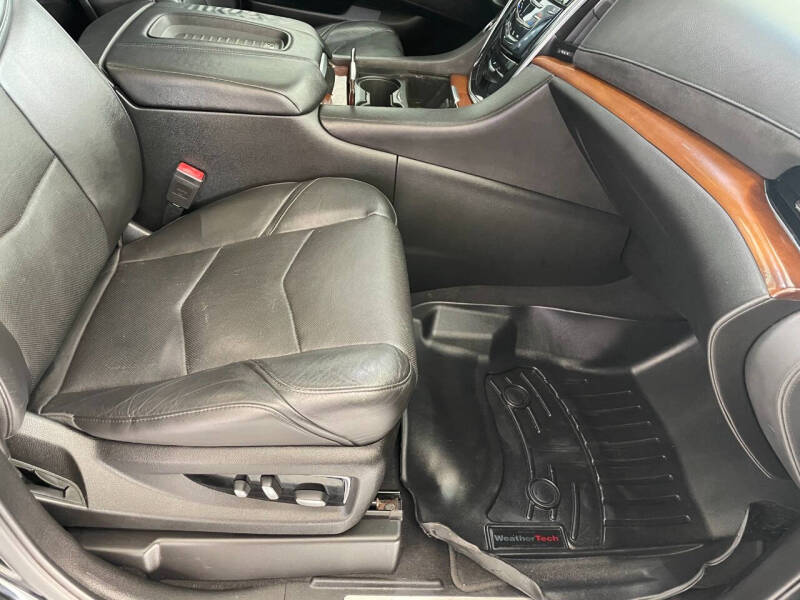 2018 Cadillac Escalade ESV Luxury