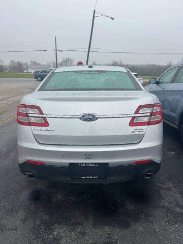 2015 Ford Taurus SEL