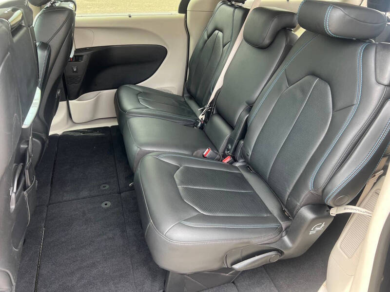 2021 Chrysler Pacifica Touring L