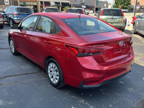 2020 Hyundai Accent SE