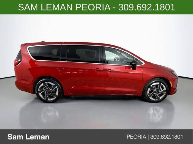 2027 Chrysler Pacifica Limited