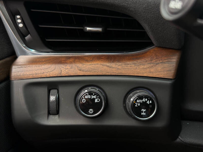 2018 Cadillac Escalade ESV Luxury