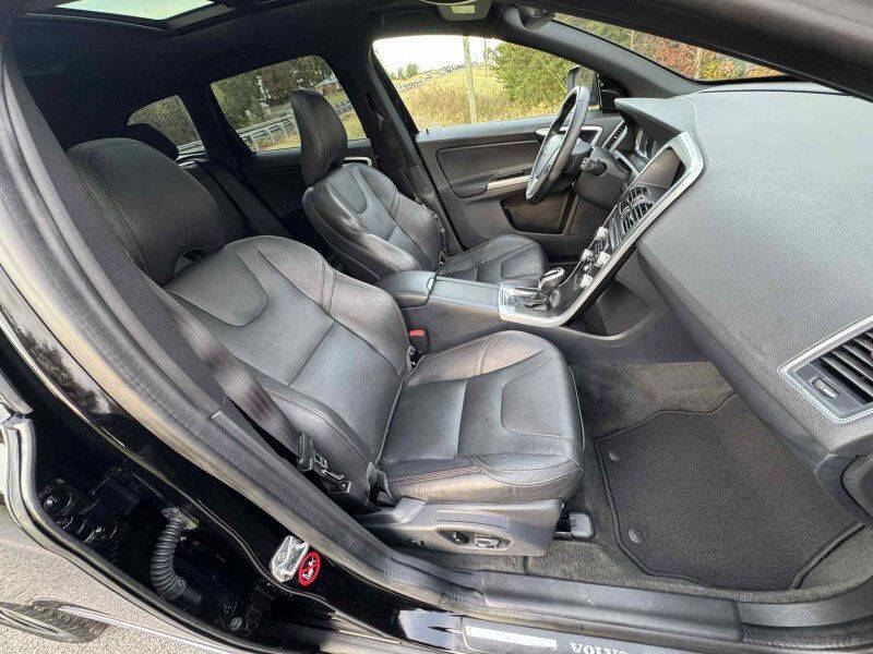 2015 Volvo XC60 T5 Drive-E Premier