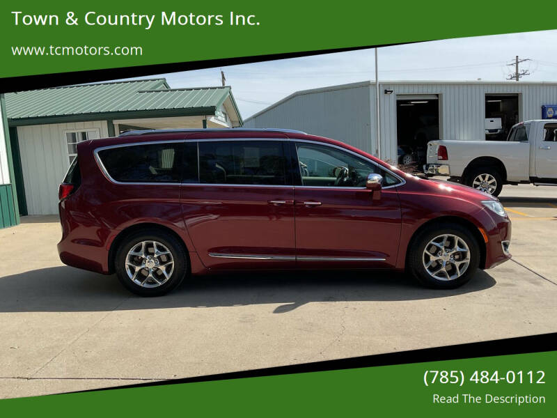 2018 Chrysler Pacifica for sale at Town & Country Motors Inc. in Meriden KS