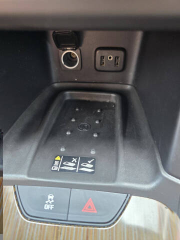 2017 GMC Acadia SLE-2