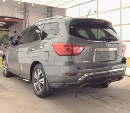 2017 Nissan Pathfinder SL