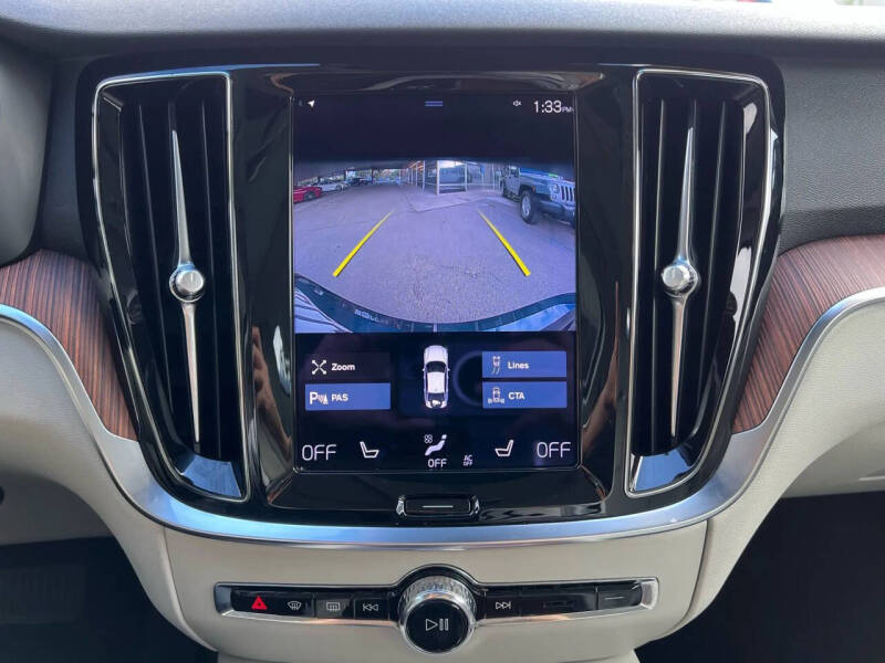 2021 Volvo S60 T5 Momentum