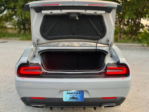 2021 Dodge Challenger SXT
