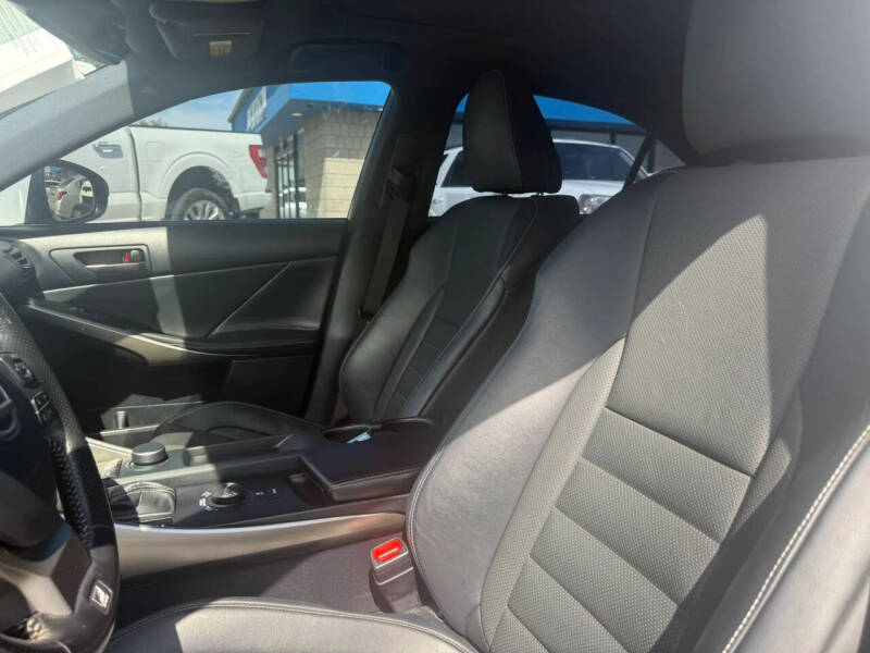2020 Lexus IS 350