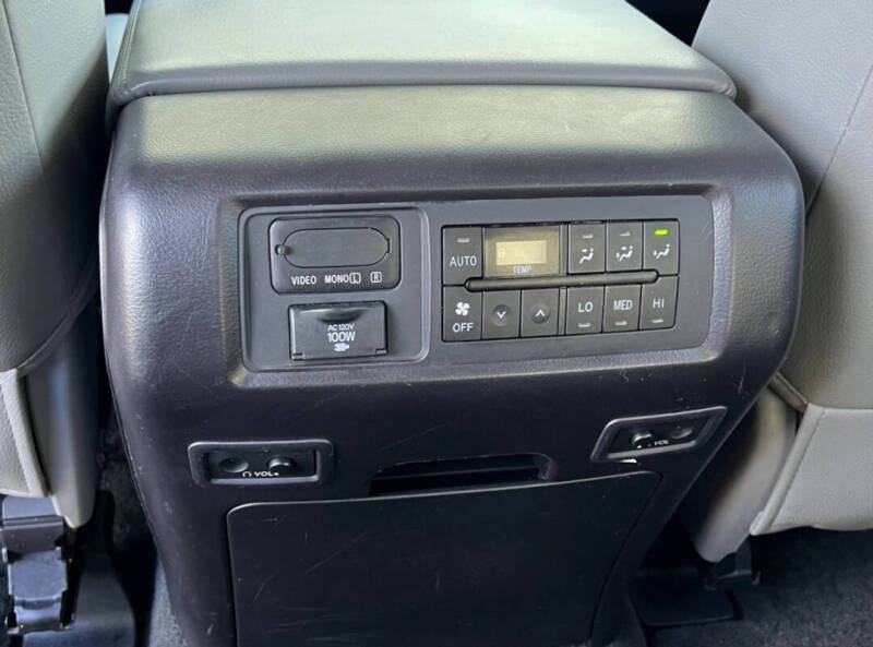 2015 Toyota Sequoia Platinum