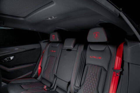 2023 Lamborghini Urus Performante
