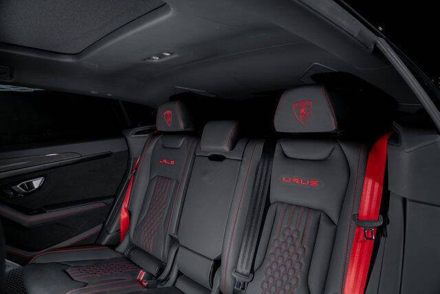 2023 Lamborghini Urus Performante