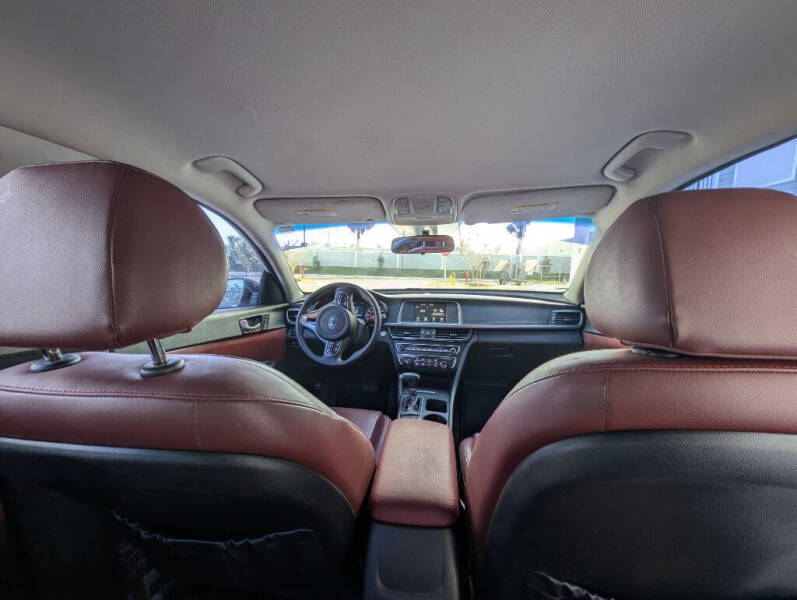 2017 Kia Optima LX Turbo