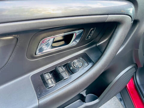 2017 Ford Taurus SHO