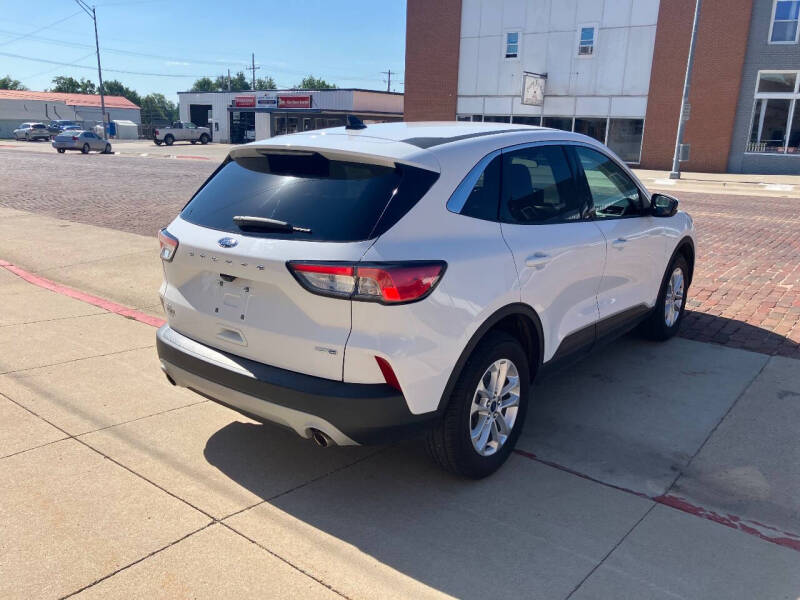 2020 Ford Escape SE