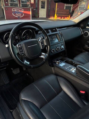 2017 Land Rover Discovery SE